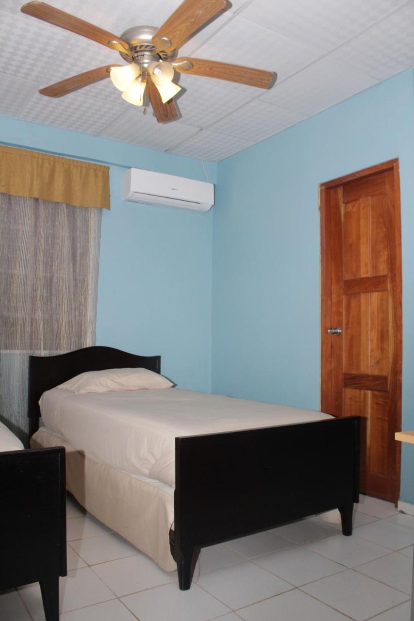 Hostel Guayacan Puerto Armuelles Eksteriør billede